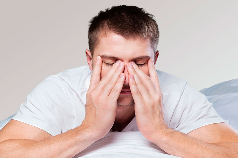 Ronquidos, somnolencia diurna, dolores de cabeza…  Qué es y cómo se trata la apnea del sueño