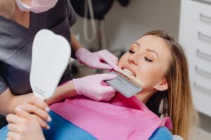 implante dental en paciente
